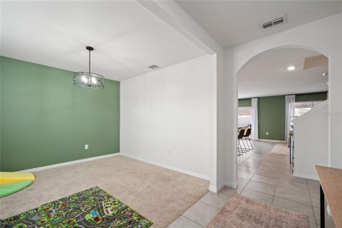 House in Winter Haven, Florida 5 bedrooms, 243.03 sq.m. № 2201229 - photo 6