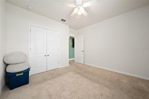 House in Winter Haven, Florida 5 bedrooms, 243.03 sq.m. № 2201229 - photo 15