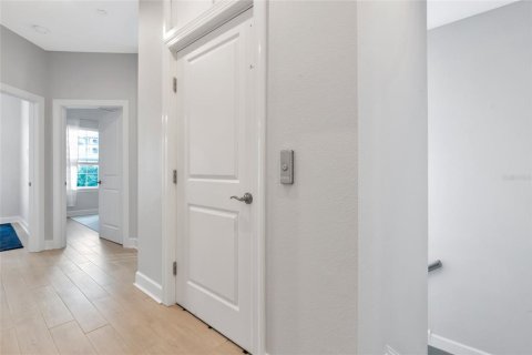 Touwnhouse à vendre à Sarasota, Floride: 4 chambres, 165.18 m2 № 1725188 - photo 5