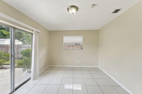 Villa ou maison à vendre à Miami Gardens, Floride: 3 chambres, 119.84 m2 № 2439401 - photo 9