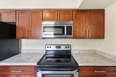 Villa ou maison à vendre à Miami Gardens, Floride: 3 chambres, 119.84 m2 № 2439401 - photo 15