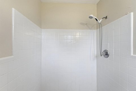 Villa ou maison à vendre à Miami Gardens, Floride: 3 chambres, 119.84 m2 № 2439401 - photo 25