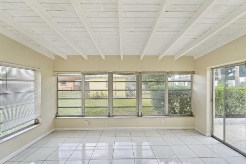 Villa ou maison à vendre à Miami Gardens, Floride: 3 chambres, 119.84 m2 № 2439401 - photo 11