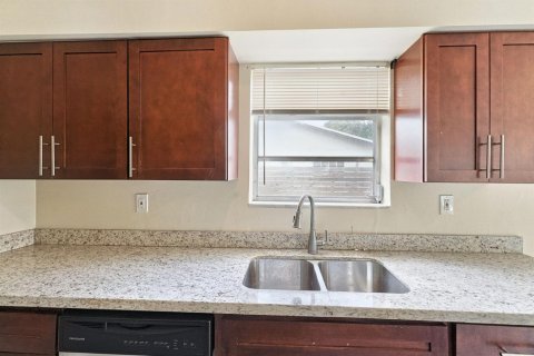 Villa ou maison à vendre à Miami Gardens, Floride: 3 chambres, 119.84 m2 № 2439401 - photo 14