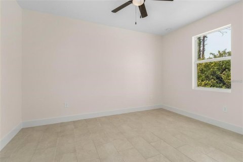 Villa ou maison à vendre à Rotonda, Floride: 3 chambres, 164.16 m2 № 2419828 - photo 11