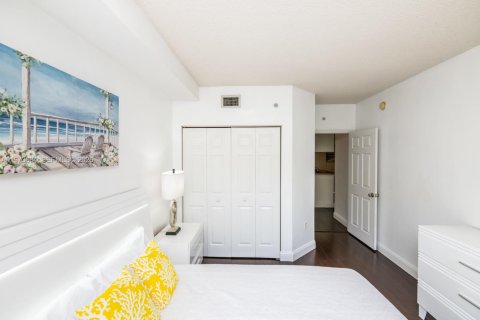 Copropriété à vendre à Sunny Isles Beach, Floride: 2 chambres, 95.13 m2 № 2036567 - photo 20