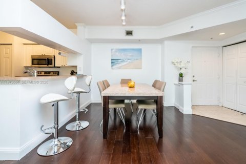 Copropriété à vendre à Sunny Isles Beach, Floride: 2 chambres, 95.13 m2 № 2036567 - photo 4