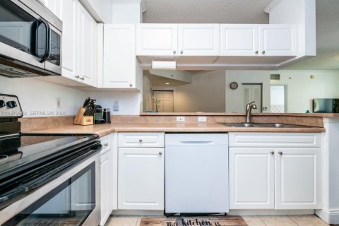 Copropriété à vendre à Sunny Isles Beach, Floride: 2 chambres, 95.13 m2 № 2036567 - photo 8