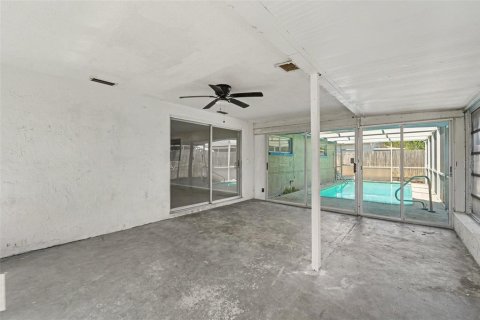 Villa ou maison à vendre à New Port Richey, Floride: 3 chambres, 148.18 m2 № 2350385 - photo 28