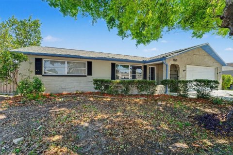 Villa ou maison à vendre à New Port Richey, Floride: 3 chambres, 148.18 m2 № 2350385 - photo 3