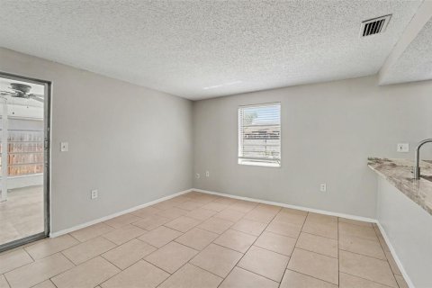 Villa ou maison à vendre à New Port Richey, Floride: 3 chambres, 148.18 m2 № 2350385 - photo 24