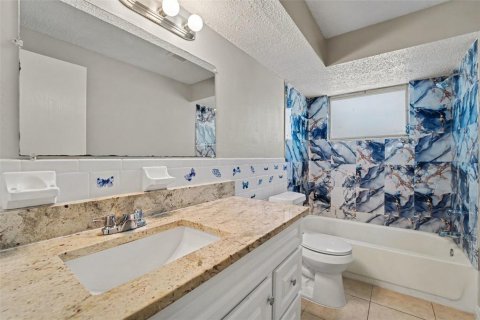 Villa ou maison à vendre à New Port Richey, Floride: 3 chambres, 148.18 m2 № 2350385 - photo 18