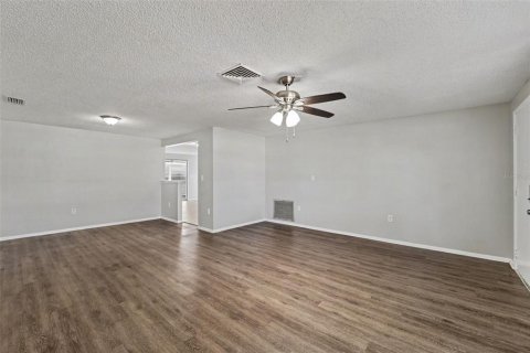 Villa ou maison à vendre à New Port Richey, Floride: 3 chambres, 148.18 m2 № 2350385 - photo 7