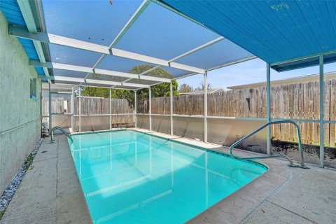 Villa ou maison à vendre à New Port Richey, Floride: 3 chambres, 148.18 m2 № 2350385 - photo 29