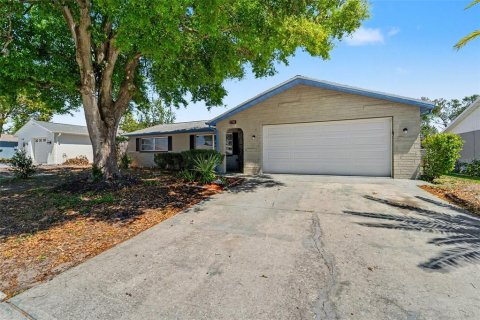 Villa ou maison à vendre à New Port Richey, Floride: 3 chambres, 148.18 m2 № 2350385 - photo 4