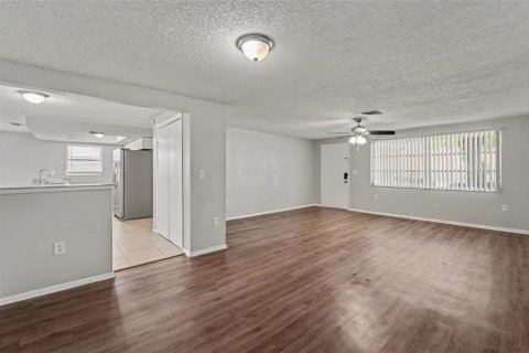 Villa ou maison à vendre à New Port Richey, Floride: 3 chambres, 148.18 m2 № 2350385 - photo 9