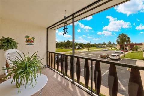 Condo in Rotonda, Florida, 1 bedroom  № 1302897 - photo 16