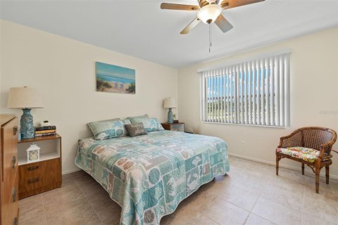 Condo in Rotonda, Florida, 1 bedroom  № 1302897 - photo 11