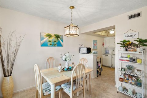 Condo in Rotonda, Florida, 1 bedroom  № 1302897 - photo 3
