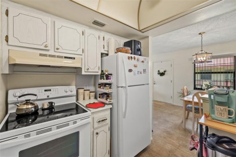 Condo in Rotonda, Florida, 1 bedroom  № 1302897 - photo 10