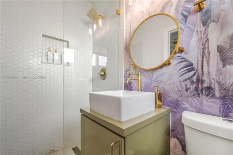 Casa en venta en Miami, Florida, 3 dormitorios, 122.63 m2 № 1993260 - foto 24