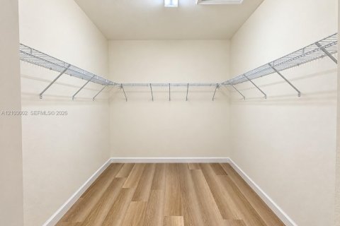 Touwnhouse à louer à Homestead, Floride: 3 chambres, 169.92 m2 № 2405927 - photo 13