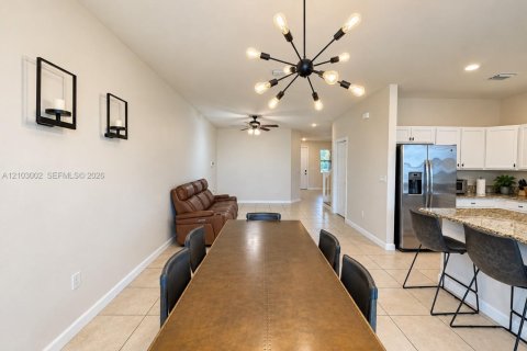 Touwnhouse à louer à Homestead, Floride: 3 chambres, 169.92 m2 № 2405927 - photo 5