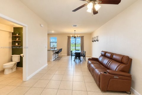 Touwnhouse à louer à Homestead, Floride: 3 chambres, 169.92 m2 № 2405927 - photo 4