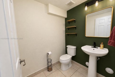 Touwnhouse à louer à Homestead, Floride: 3 chambres, 169.92 m2 № 2405927 - photo 6