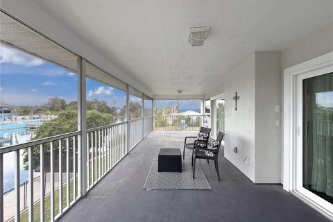 House in Hernando Beach, Florida 4 bedrooms, 191.01 sq.m. № 1538106 - photo 16