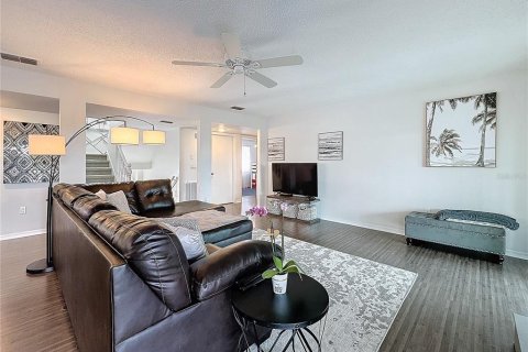 House in Hernando Beach, Florida 4 bedrooms, 191.01 sq.m. № 1538106 - photo 9