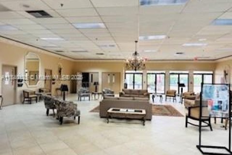 Condo in Lake Worth, Florida, 2 bedrooms № 1981740 - photo 15