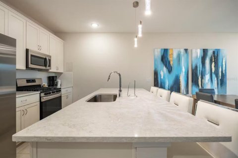 Townhouse in Four Corners, Florida 3 bedrooms, 158.31 sq.m. № 1870959 - photo 8