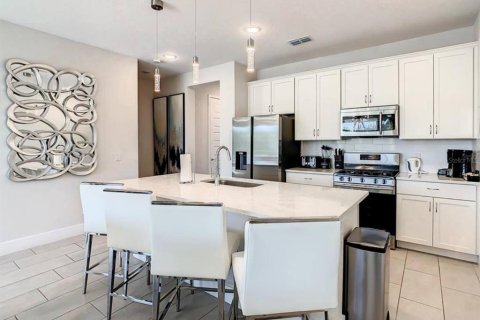 Townhouse in Four Corners, Florida 3 bedrooms, 158.31 sq.m. № 1870959 - photo 9