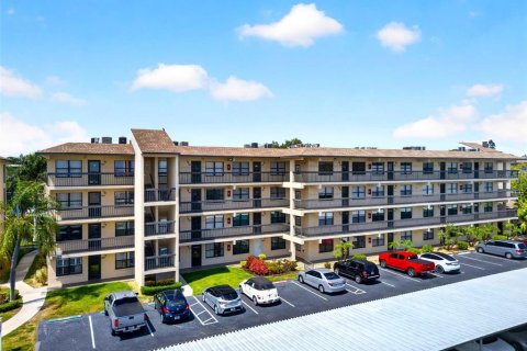 Купить кондоминиум в Брейдентон, Флорида 7 комнат, 93м2, № 2110557 - фото 3