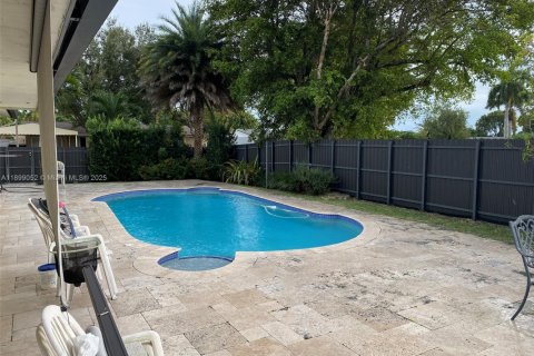 Villa ou maison à vendre à Miami, Floride: 4 chambres, 157.93 m2 № 1950922 - photo 5