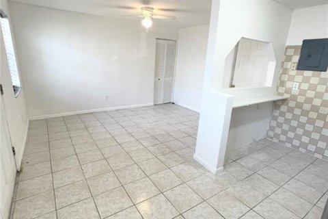 Apartment in Tampa, Florida 1 bedroom, 46.45 sq.m. № 2234360 - photo 4