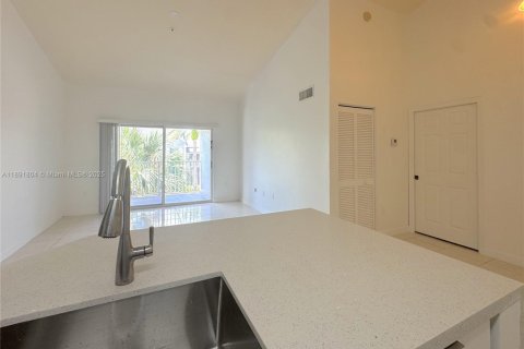 Appartement à louer à Pembroke Pines, Floride: 1 chambre, 68.93 m2 № 1943895 - photo 16