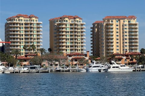Condominio en venta en Saint Petersburg, Florida, 3 dormitorios, 306.58 m2 № 2094266 - foto 2