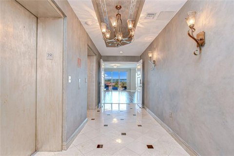 Condominio en venta en Saint Petersburg, Florida, 3 dormitorios, 306.58 m2 № 2094266 - foto 11