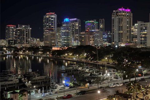 Condominio en venta en Saint Petersburg, Florida, 3 dormitorios, 306.58 m2 № 2094266 - foto 9