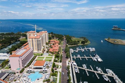 Condominio en venta en Saint Petersburg, Florida, 3 dormitorios, 306.58 m2 № 2094266 - foto 4