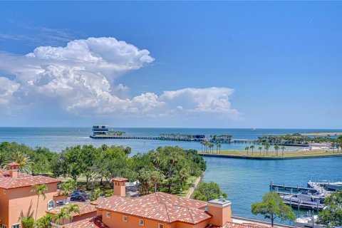 Condominio en venta en Saint Petersburg, Florida, 3 dormitorios, 306.58 m2 № 2094266 - foto 6