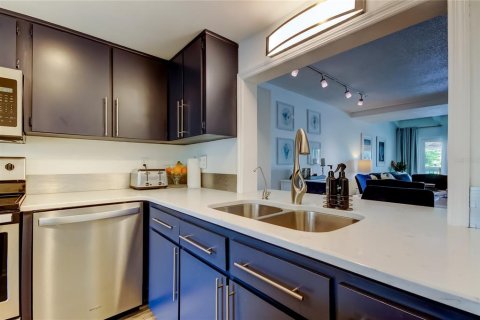 Condo in Indian Rocks Beach, Florida, 3 bedrooms  № 1794012 - photo 16