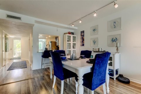 Condo in Indian Rocks Beach, Florida, 3 bedrooms  № 1794012 - photo 27