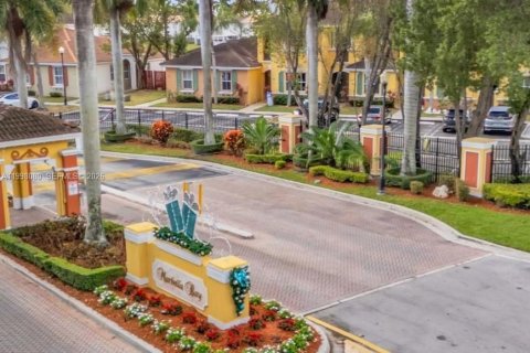 Touwnhouse à Homestead, Floride 3 chambres, 132.66 m2 № 2183191