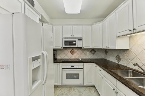 Купить кондоминиум в Помпано-Бич, Флорида 3 комнаты, 170.94м2, № 2177405 - фото 12