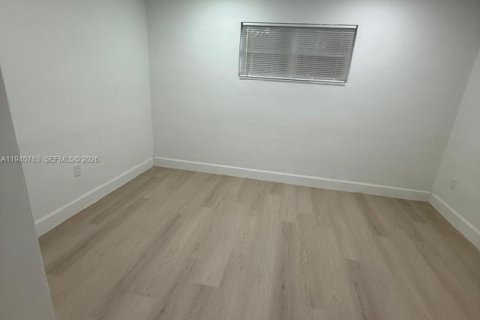 Купить виллу или дом в Холливуд, Флорида 3 спальни, 96.99м2, № 1997802 - фото 10