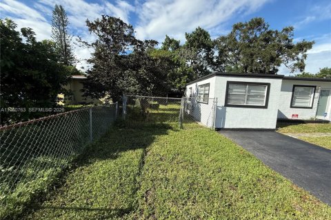 Купить виллу или дом в Холливуд, Флорида 3 спальни, 96.99м2, № 1997802 - фото 12