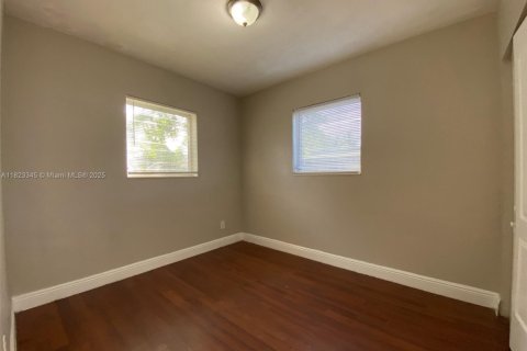 House in West Park, Florida 4 bedrooms, 116.31 sq.m. № 1790287 - photo 19